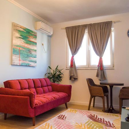 Bright Apartment Close To City Center Тирана Экстерьер фото